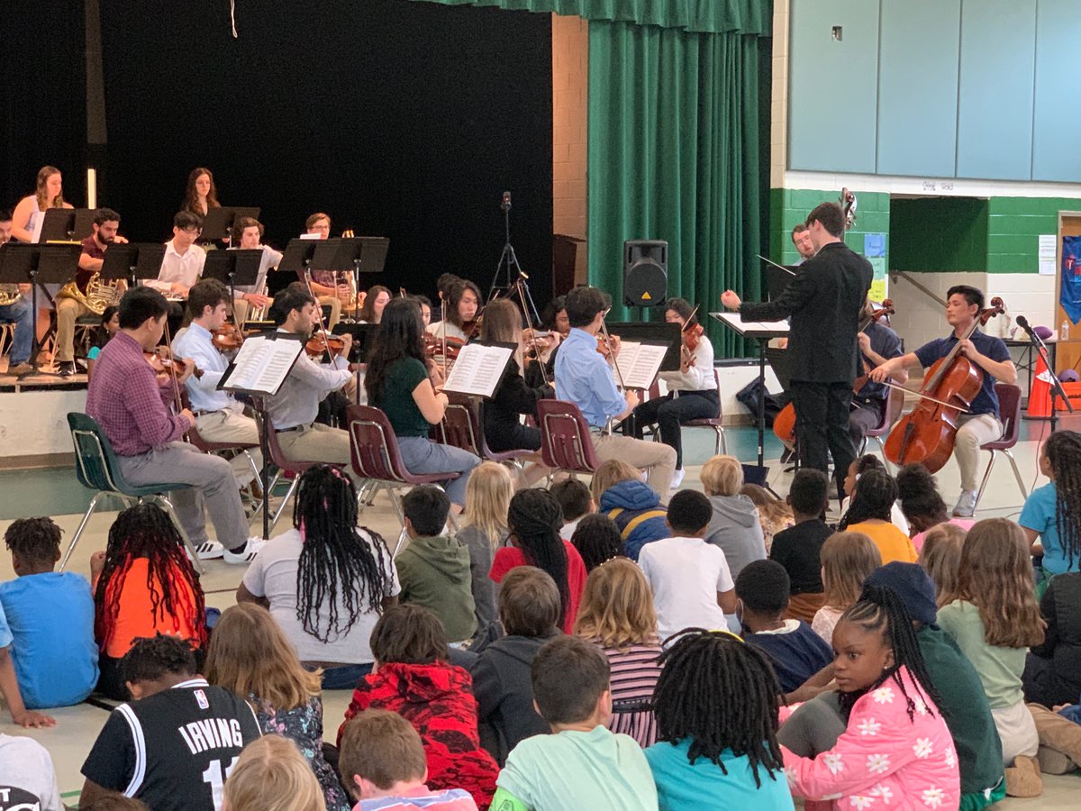 PandaLitCoach's tweet photo. The Emory Symphony is on π₯ today @parksideaps πΌ The Pandas are spending the afternoon listening to amazing music! #PandaCommUNITY π @principalfoster @drkalag @DrLisaHerring @ParksideIB https://t.co/Q0h7GWRSkr