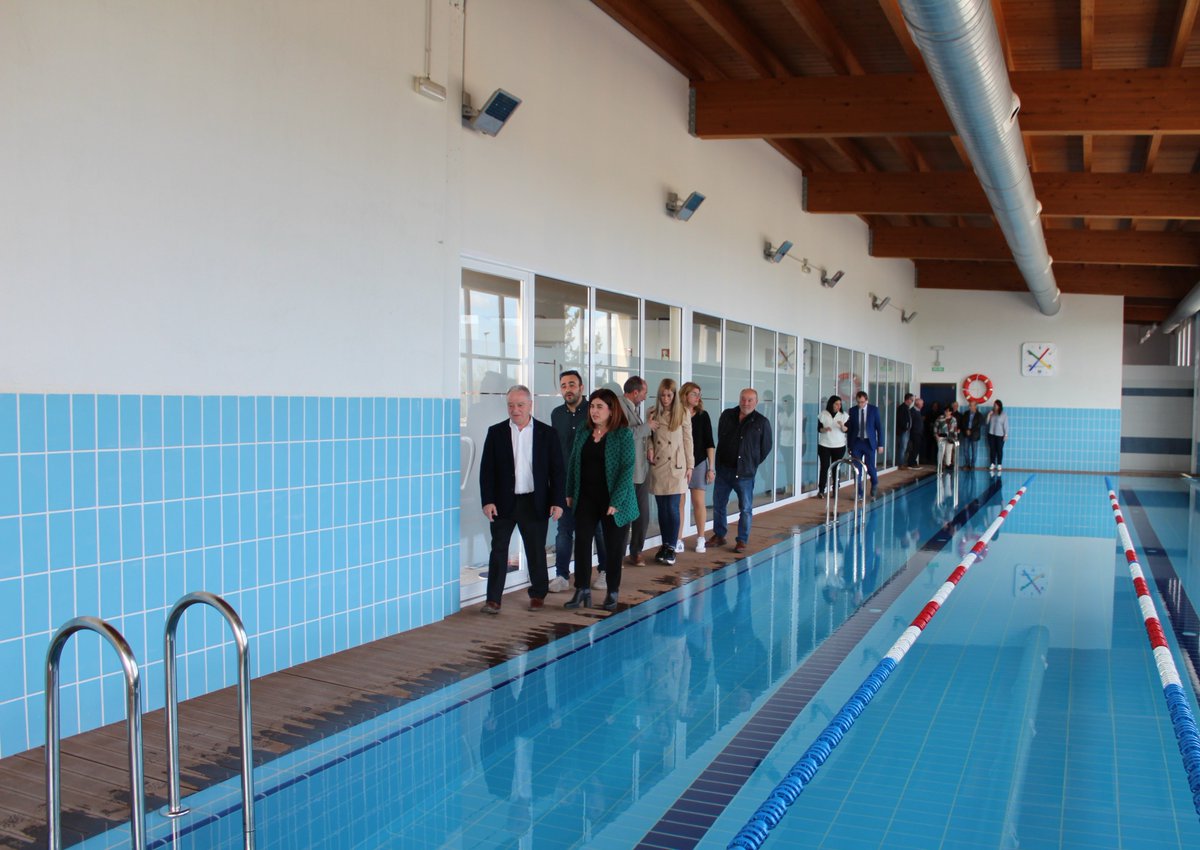 DPHuesca's tweet photo. #Altorricón cuenta con un Espacio Deportivo renovado 🏊‍♀️🧘‍♂️🤸‍♂️🏋️‍♂️, visitado hoy por el presidente de DPH, Miguel Gracia. El centro reabre al público este mes de abril, tras las últimas actuaciones realizadas en las que ha contribuido la #DPHuesca

Más datos: https://t.co/l31QTjIHEF https://t.co/XvbAW9ioB5