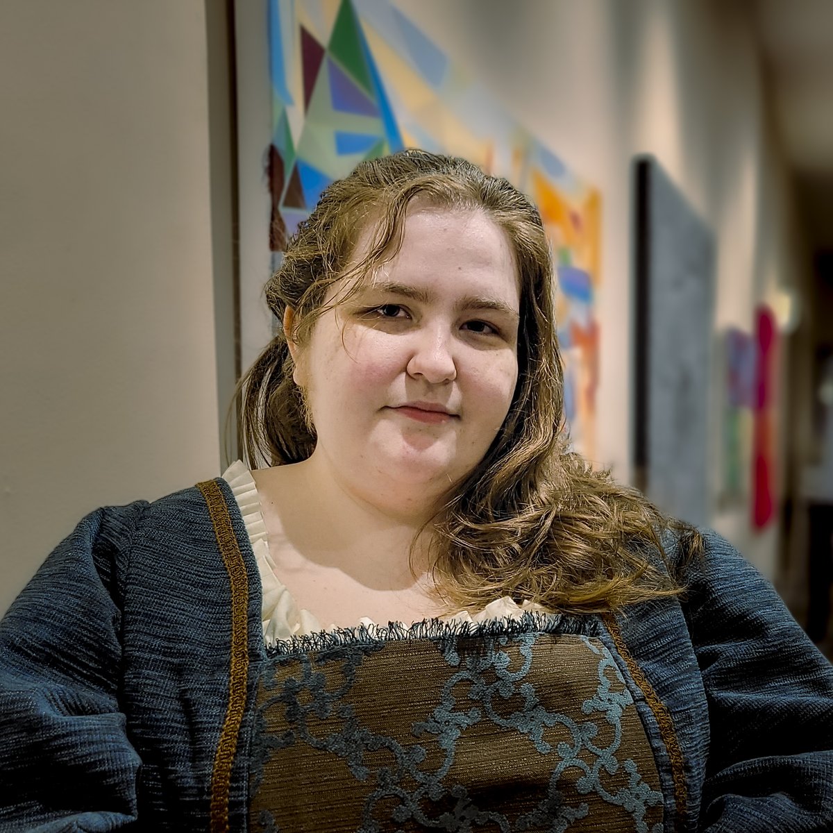 IT'S OPENING NIGHT! Meet our Kate (played by Teddy McKrell), Dame Carruther’s niece. Dear diary, Kate writes, you’ll never guess what I heard Elsie say in her sleep last night. I can’t wait to tell my aunt. Come see Yeomen of the Guard TONIGHT! carolinatheatre.org/events/live-ev…