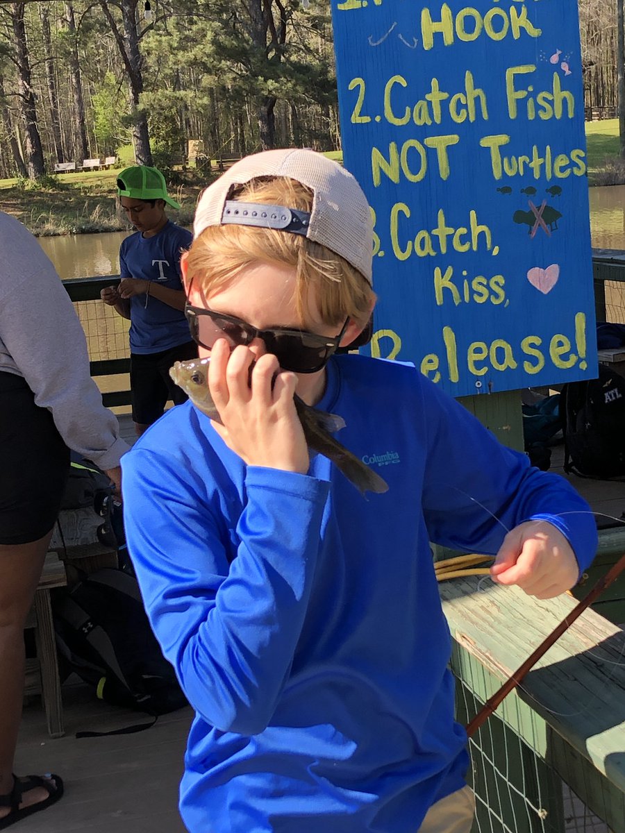 klyboomer's tweet photo. Maples kissing their catches for good luck @camptwinlakes #6thtrinity #trinityoe #trinitylearns https://t.co/HRGKCzWpAK