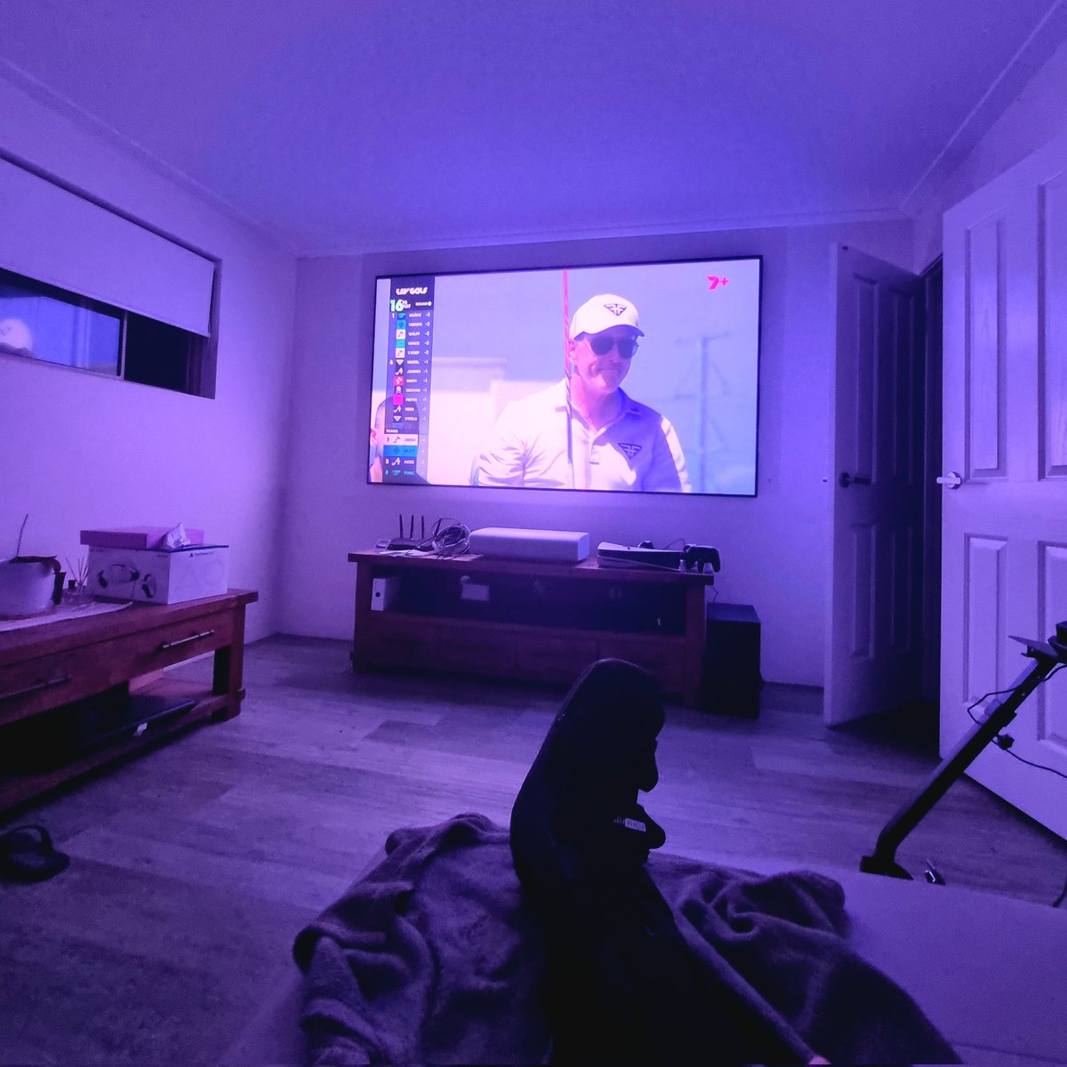 jazzamac86's tweet image. Early hours in Western Australia. Flights and tickets booked for Adelaide hopefully minus the moonboot.

#LIVGolf
#TheGrange
#7mate