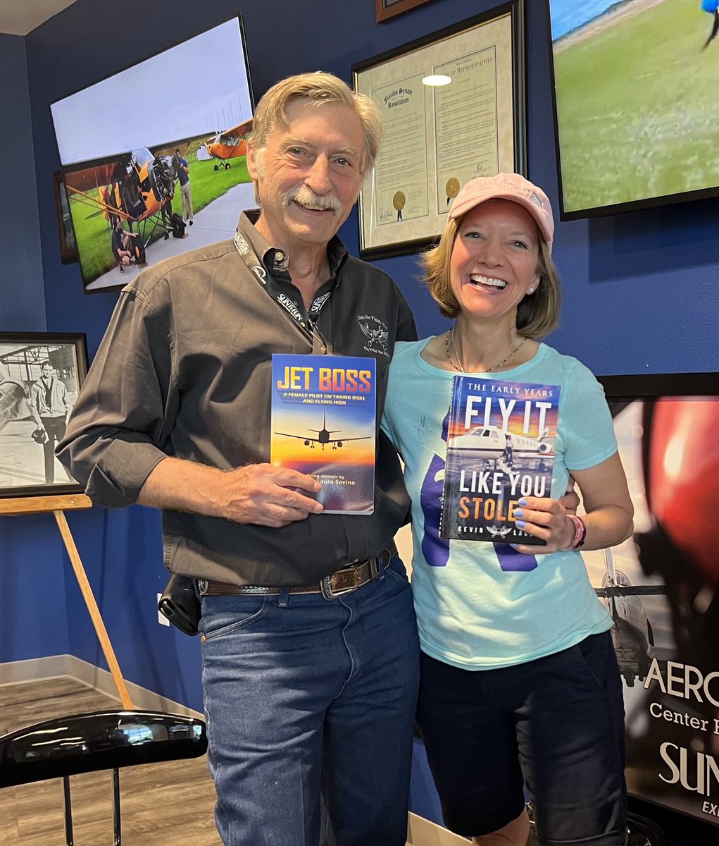 Book signing with ‘Airplane Repo’ Kevin Lacy. #SunNFun #avgeek #writingcommunity #aviation #pilots #flying