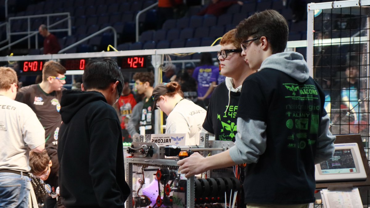 The scene is INTENSE at MVP Arena, where Albany High robotics and some 50 other teams from around the region (and world) are vying in qualification matches all day Friday to be the 2023 NY Tech Valley Regional FIRST Robotics champions. More: facebook.com/media/set/?van…
