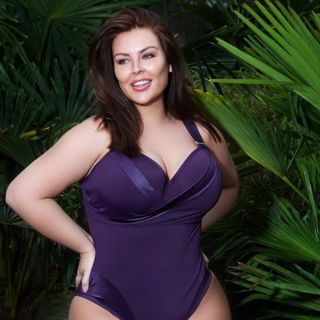 marliesdekkers's tweet photo. Be inspired by @sharongrobben who is absolutely slaying it in my Cache Coeur purple collection!💜

🛒 shop here: https://t.co/Zp1bVggwZy
⁠
#marliesdekkers #swimwear #cachecoeur #shecomesinallcolors https://t.co/6BjOSx9s3t