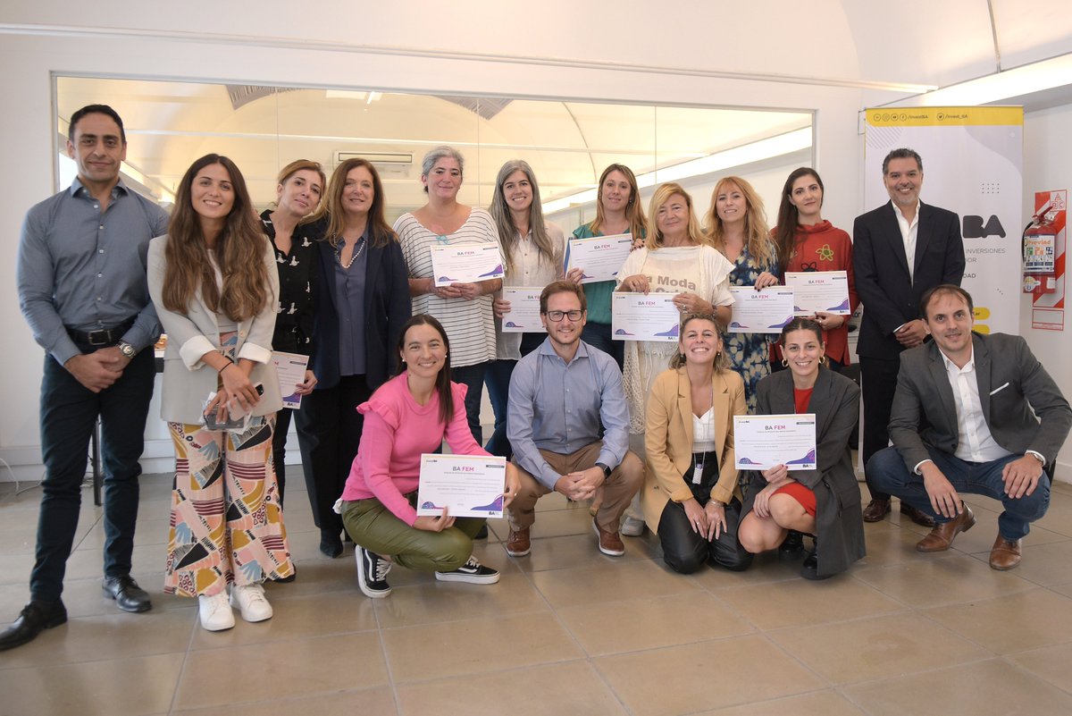 ¡Presentamos a las seleccionadas del programa BA FEM! Con la presencia de autoridades como <a href="/PabloLera/">Pablo Lera</a> , <a href="/carmenpolledo/">Carmen Polledo</a> e Iván Vizental, las finalistas recibirán mentorías personalizadas en comercio exterior por 6 meses. 👏 ¡Felicitaciones! 🌎✈