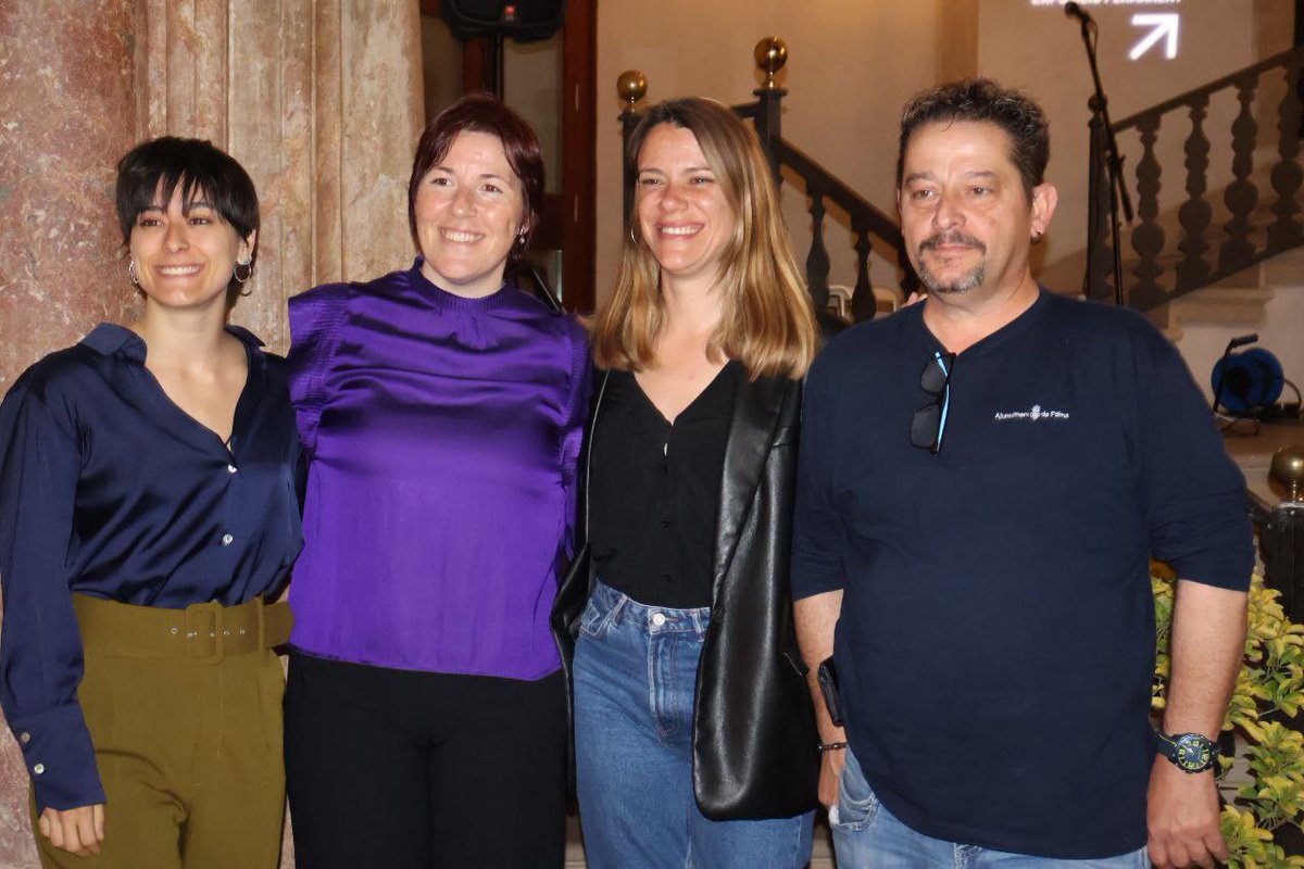 Podem_Palma's tweet photo. 🏅Avui s'han entrgat els premis Rosa Bueno de #Palma

🗣️La nostra regidora @CCostadelrio: "Aquests premis reconeixen la feina desinteressada de les entitats veïnals per tal de reforçar la participació ciutadana integradora, que tenen molt presents els col·lectius més vulnerables" https://t.co/k1cA4QPZHI
