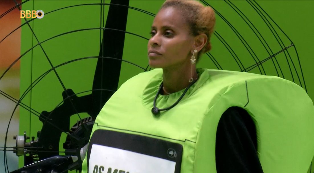 NazareAmarga's tweet photo. Precisamos falar da força da Aline, segunda vez que ela é uma das finalistas em uma prova de resistência #BBB23 https://t.co/uvPXQOOfZ6