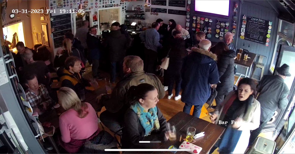 Thanks to all of you who have come to say goodbye in our last week. Even the mood lighting tonight (the old girl’s electrics had to have the final laugh!) didn’t put you off. We will miss you all so much. Bon chance and until next time.