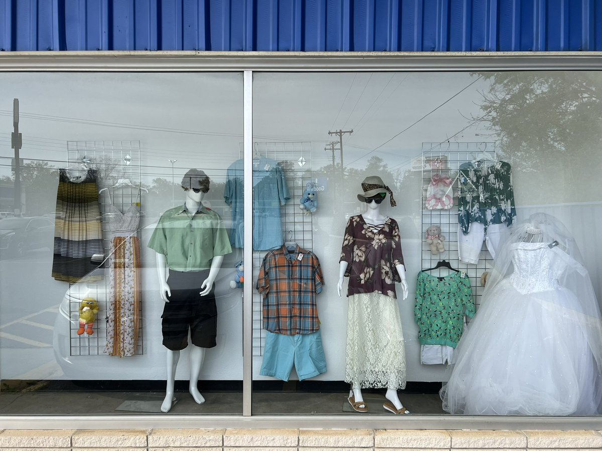 Goodwilletx's tweet image. It's time to spring into something secondhand!  Did you know that every purchase from Goodwill East Texas helps our community and the environment? Make a difference today! Get started by exploring your local Goodwill.  #springstyle #displaywindow #shopsmart