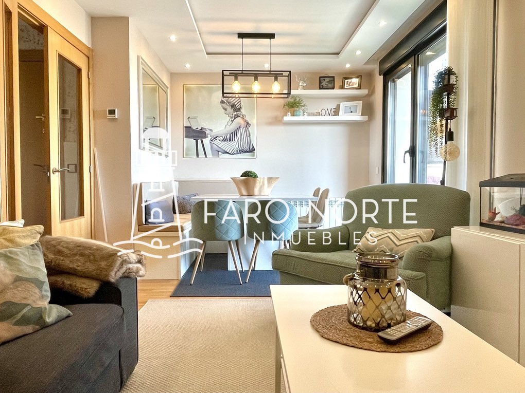 FaroNorteInmo's tweet photo. 🟢 ¡REBAJA! 

Exclusivo ático con vistas panorámicas en el centro de Avilés 🤩

📐 72 m2 más terraza de 26 m2
🛌 2 habitaciones 
🛁 1 baño
🚘 Garaje 
💶 240.000€ (Ha bajado 14%)

#RealEstate
#Asturias https://t.co/9iBHzd90eZ