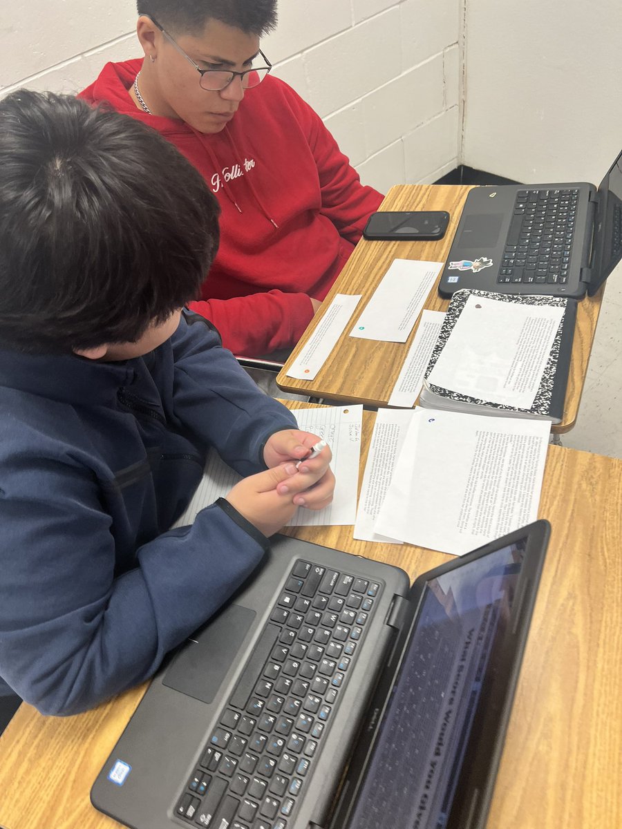 jurbaez_edhs_'s tweet photo. Turning the tables by having our Freshman scholars use their #thinkingvoice to score STAAR sample ECRs themselves🧠📝 https://t.co/GoqeHc34O4