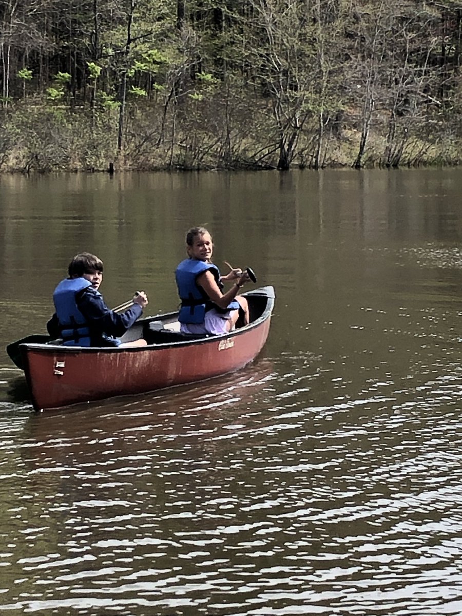 klyboomer's tweet photo. Canoe races during our @camptwinlakes olympics. Anna and Sammy for the win! #trinityoe #trinitylearns #6thtrinity https://t.co/5otPArors1