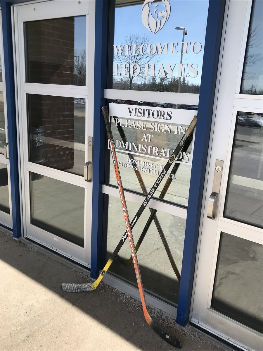 Sticks out for Harrison at Leo Hayes High School 🦁. Our thought are with Harrison's family during this difficult time. <a href="/LHHSRoars/">LHHS STRONGSIDE</a> @NBIAA_ASINB