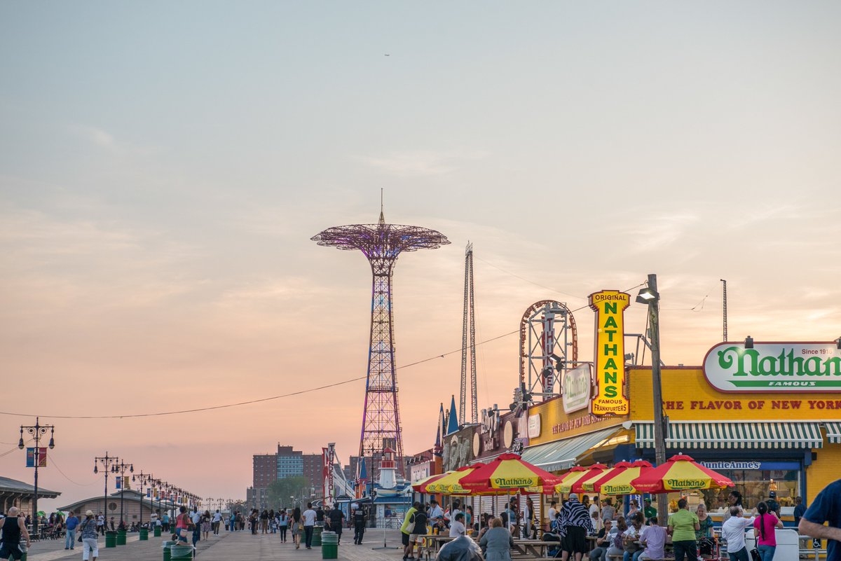 New York City, Luna Park is open for the season! 👏

If you visit Coney Island today, or have in the past, share your best photo with #LunaParkKickOff and we'll RT.