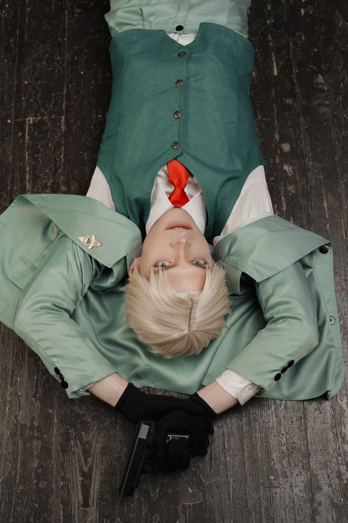 Tonight's secret mission - to steal your heart. 🥷💔

Ph by @negativizm_ph

#LoidForger #Loidcosplay #LoidForgercosplay #SpyFamilycosplay  #hornycosplay #Horny_boys_cosplay