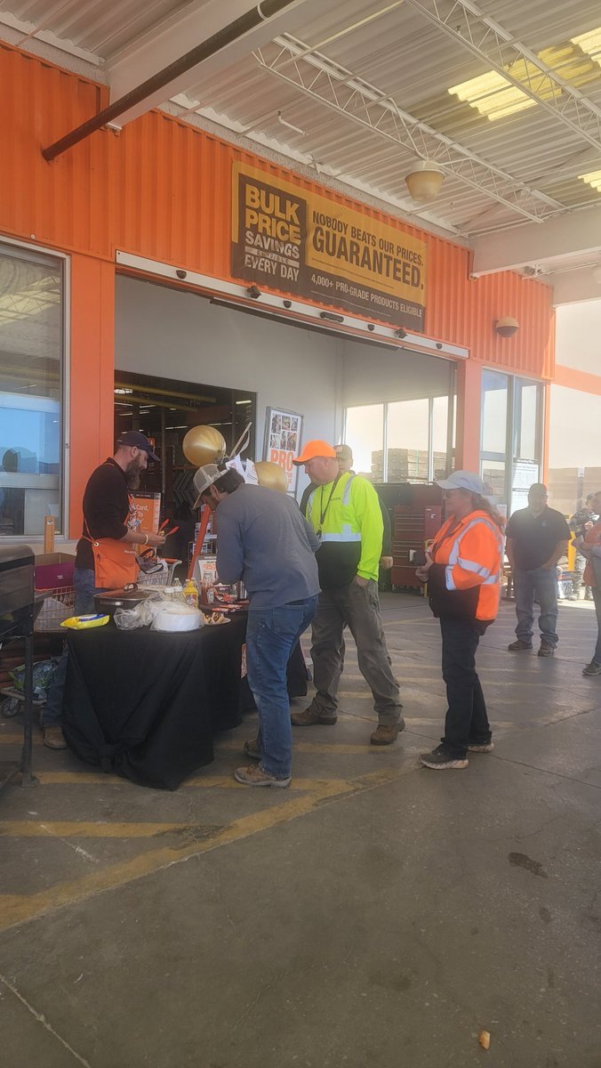 Laura Morales tweet media