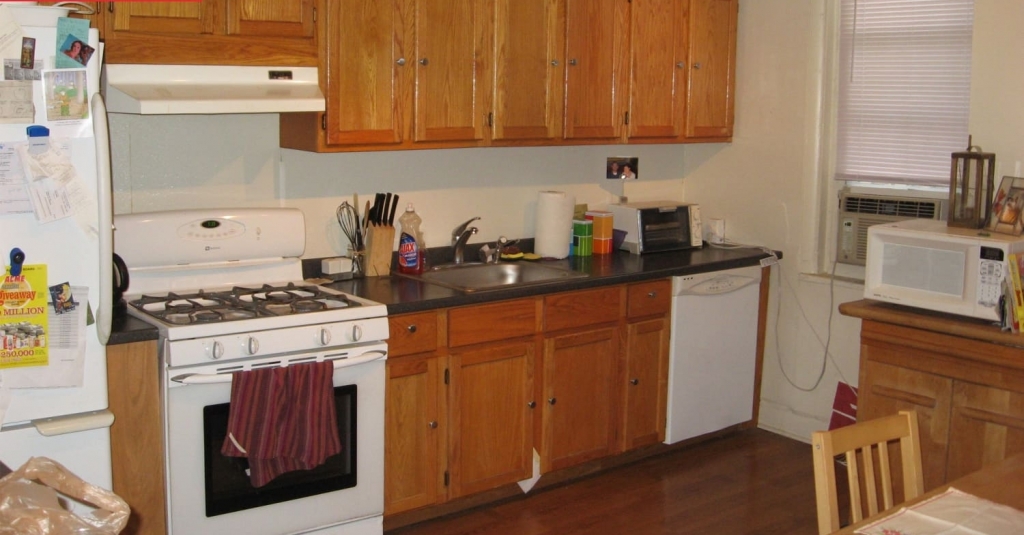 See How Real Estate Pros Flipped a “Blank Box” House Back into a 1920s Charmer apartmenttherapy.com/flipped-a-hous…