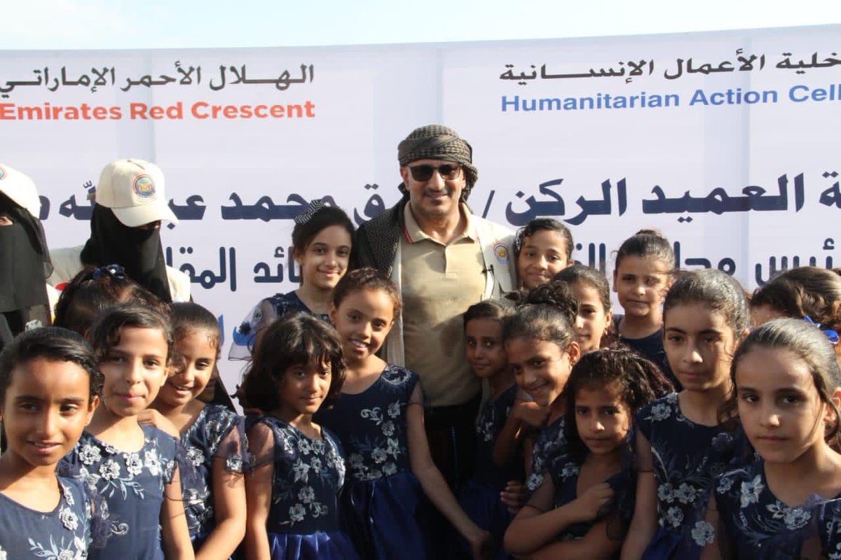 tarikyemen's tweet photo. شاركنا الخلية الانسانية الاحتفال بتدشين برامج الخير الرمضانية، وعدد من برامج التنمية لهذه المؤسسة الاستراتيجية في المقاومة الوطنية.
 35 الف طفل مستفيد من مشروع كسوة العيد، و60 الف سلة غذائية، و5000 الف وجبة افطار و12 الف أسرة في برنامج التمور، اضافة الى برامج زكاة الفطروالمعسرين. https://t.co/0mlBcWvaXB