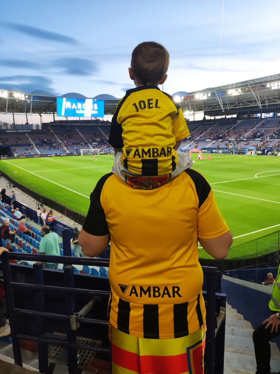 ivanmarher's tweet image. VAMOOOOOOOOSSSS ZARAGOZAAAA VAMOOOOOSSSSS A GANAAAARR @RealZaragoza @RZ_OnTour @esl1977zgz #Jeni #Joel @PZgzPresentesxE