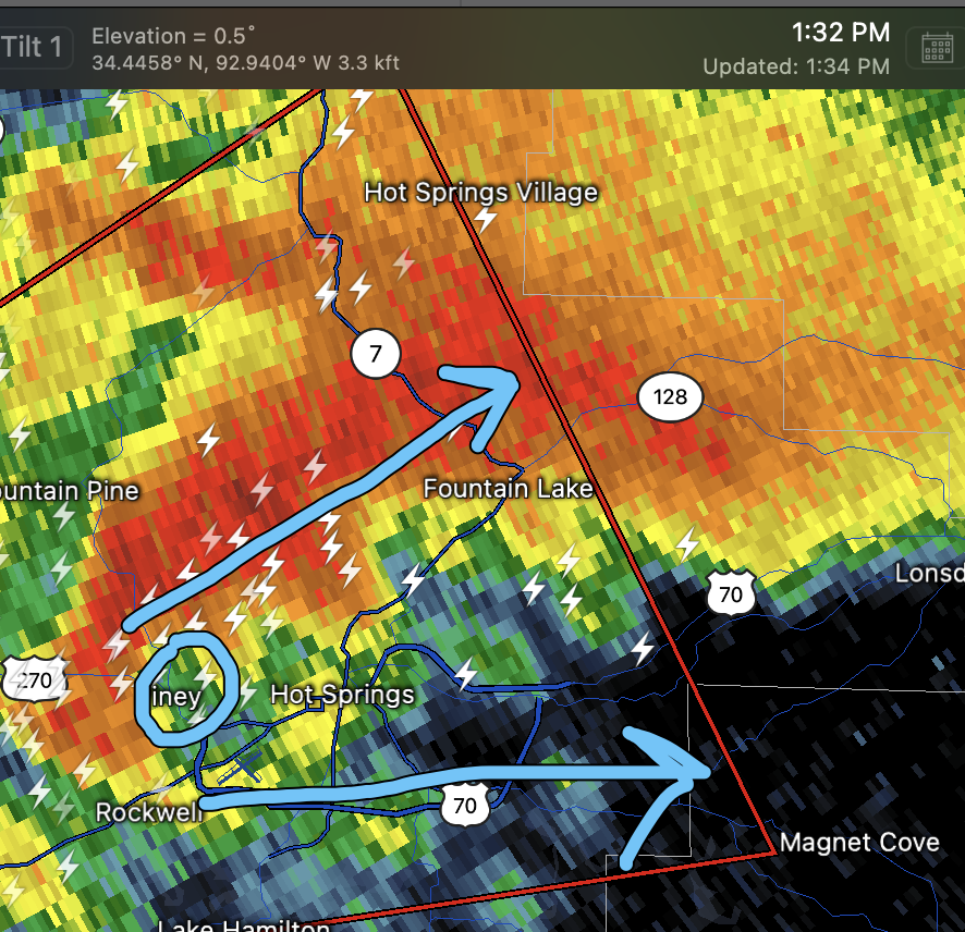 #TORNADOWARNING 
#ARwx 
#Arkansas 

Appears we have lofted debris by a #torando on the west side of Hot Springs. TAKE COVER IN THE RED POLYGON NOW!