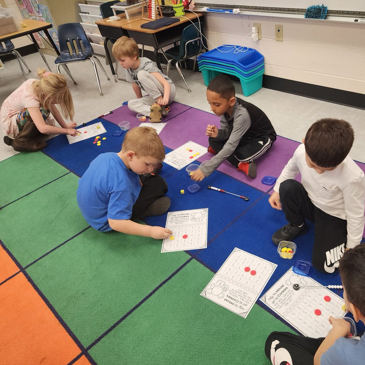 Miss Melton's #Kindergarten students are playing a #fluencygame. Subtraction within 10. #bravesspotlight #TeacherTwitter