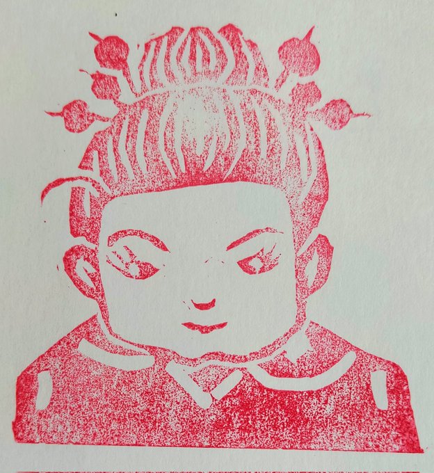 今日は「ふしぎ駄菓子屋 銭天堂」の店主・紅子さんを彫ってみました。このアニメは、今月7日からNHK   Eテレで放送開始