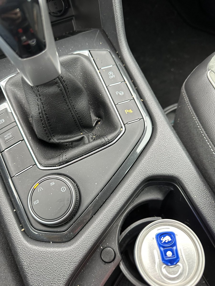 Woran erkennt man mein Auto an dem rumliegenden RedBull Dosen 🙈