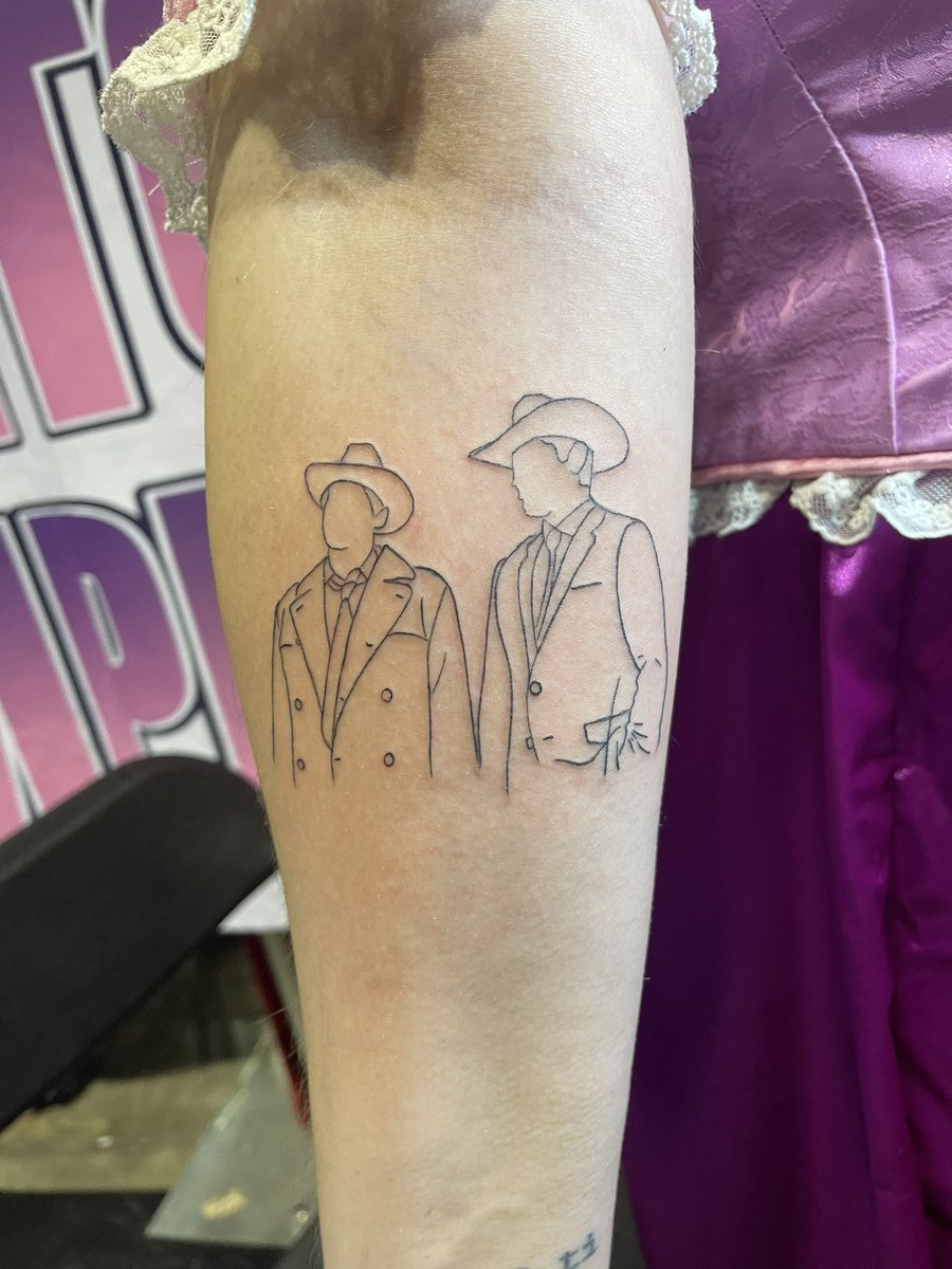 rin_tin10's tweet photo. Oops. Looks like I fell into a tattoo gun 🤷‍♀️ #destiel https://t.co/G4c7rkfEJz