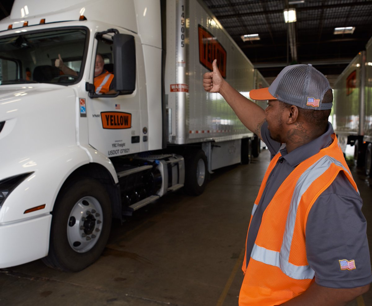 Yellow_Trucking's tweet photo. 30,000 families strong, we are among the top five trucking companies in America. Small and large businesses alike count on the Yellow team to keep Americaโs wheels of commerce moving every day.
#Yellow #YellowStrong #Trucking https://t.co/ULYdLbPfzi
