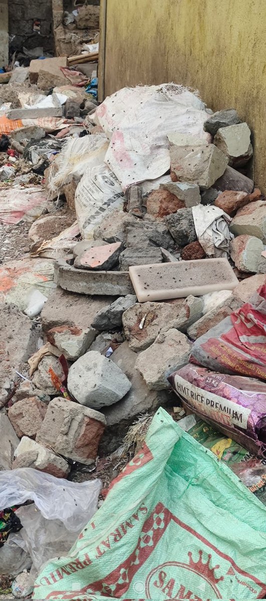 shaikmshak's tweet photo. @CommissionrGHMC 
@ZC_Charminar 
@DcFalaknuma 
Respected SIR/MAM, req your kind attn, pls clear this debris lying at Boston school corner, Mecca colony, Kalapathar, obstructing, occupying road since few months which is turning road into garbage dump yard, please do the needful. https://t.co/cznRGscOUN