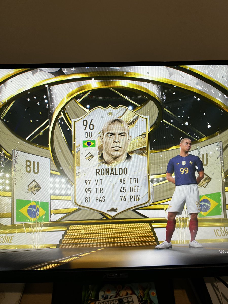 Pas de fût birthday fait chier !!! <a href="/Vitality_RocKy/">Corentin Chevrey</a> <a href="/YoMax38/">Yohan</a> <a href="/PolakFifa/">PolakFifa</a> @ThipFIFA