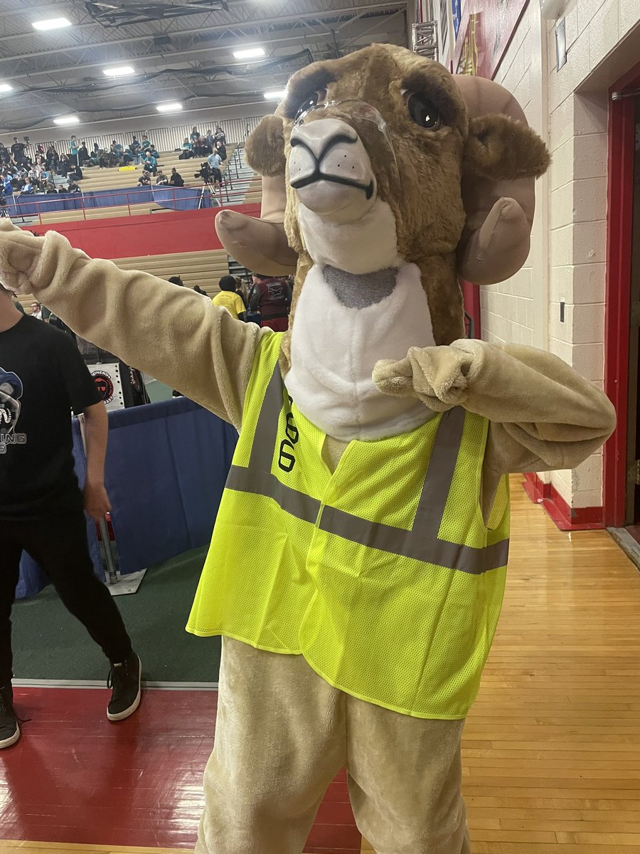 cumiskeyj's tweet photo. Proud of our @LamphereHS Robotics team! Their robot was amazing and they did an outstanding job competing today. @LamphereSchools #wearelamphere https://t.co/RuyO4PndHL