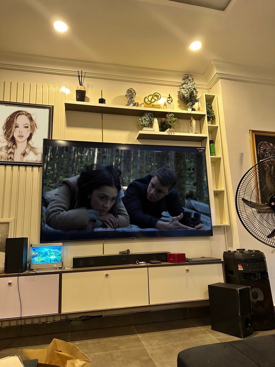 symplyDAPO's tweet photo. Guess the TV series I am watching right now https://t.co/svzLRHqJUc