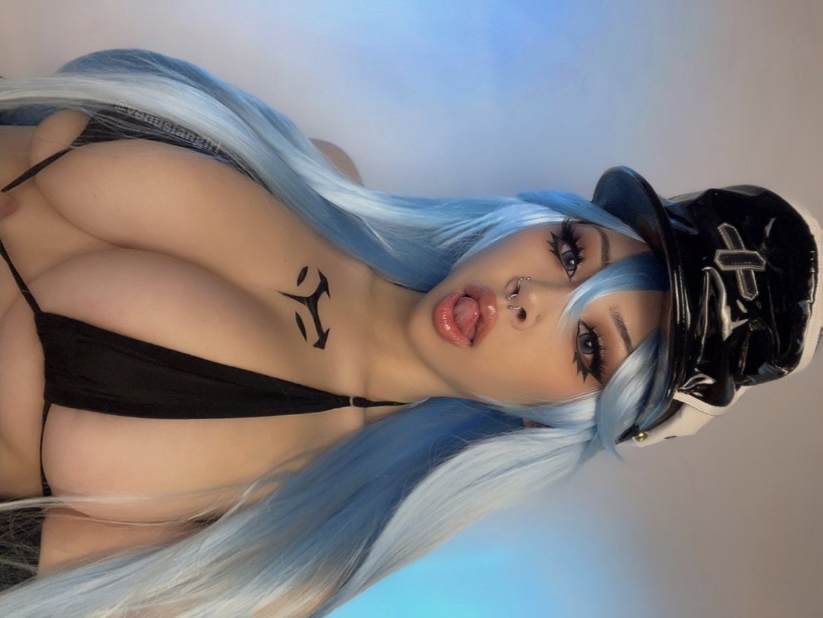 venusiangirl's tweet photo. rt for b00b like for b00ba https://t.co/oeDUW1HsJ9