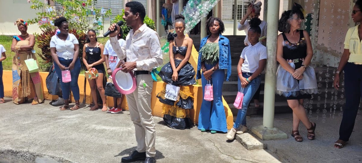 Collège Edmond Lucien Valard de Saint-Esprit tweet media