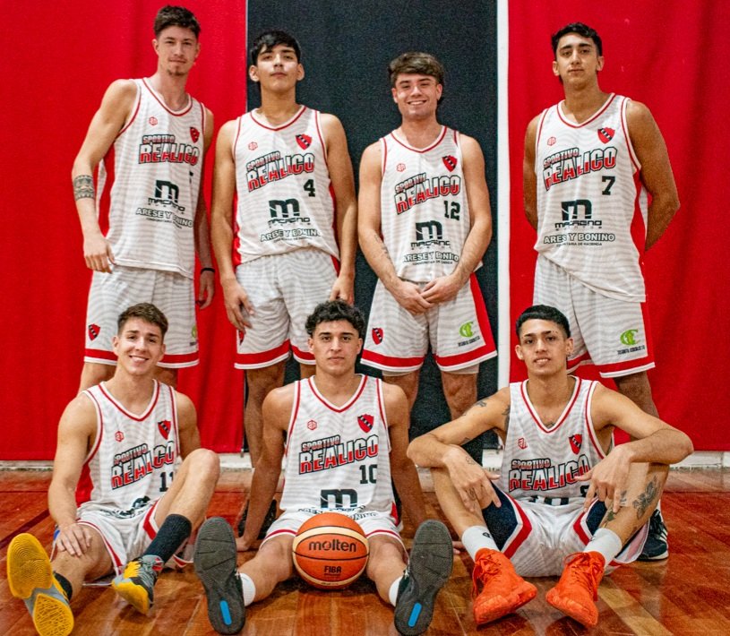 Mira que no! Hoy a Pico para enfrentar a Ferro.
Acá fotito de ayer!