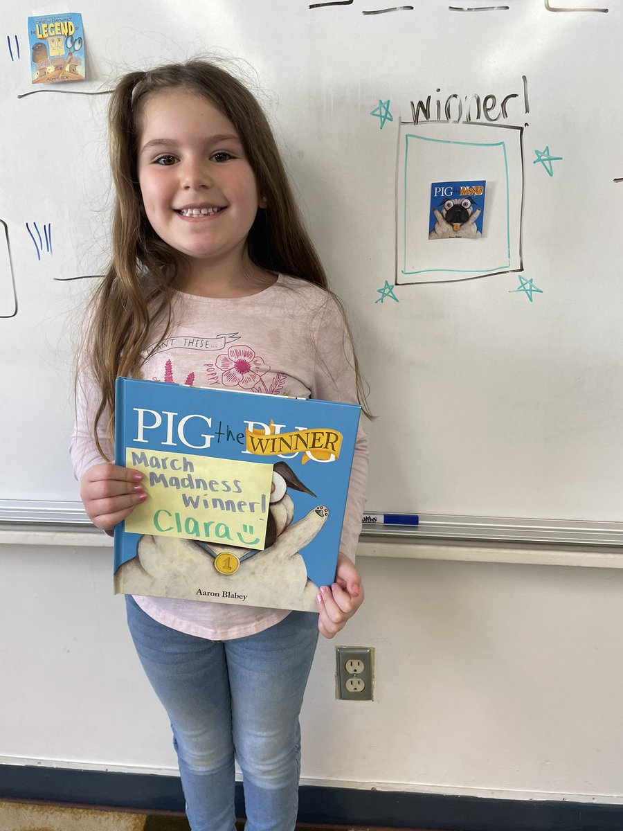 newhtfdlibrary's tweet photo. Clara from Bakerville got to take home the winning book from March madness! #newhtfd #marchdadness https://t.co/nUIHDM2LWJ