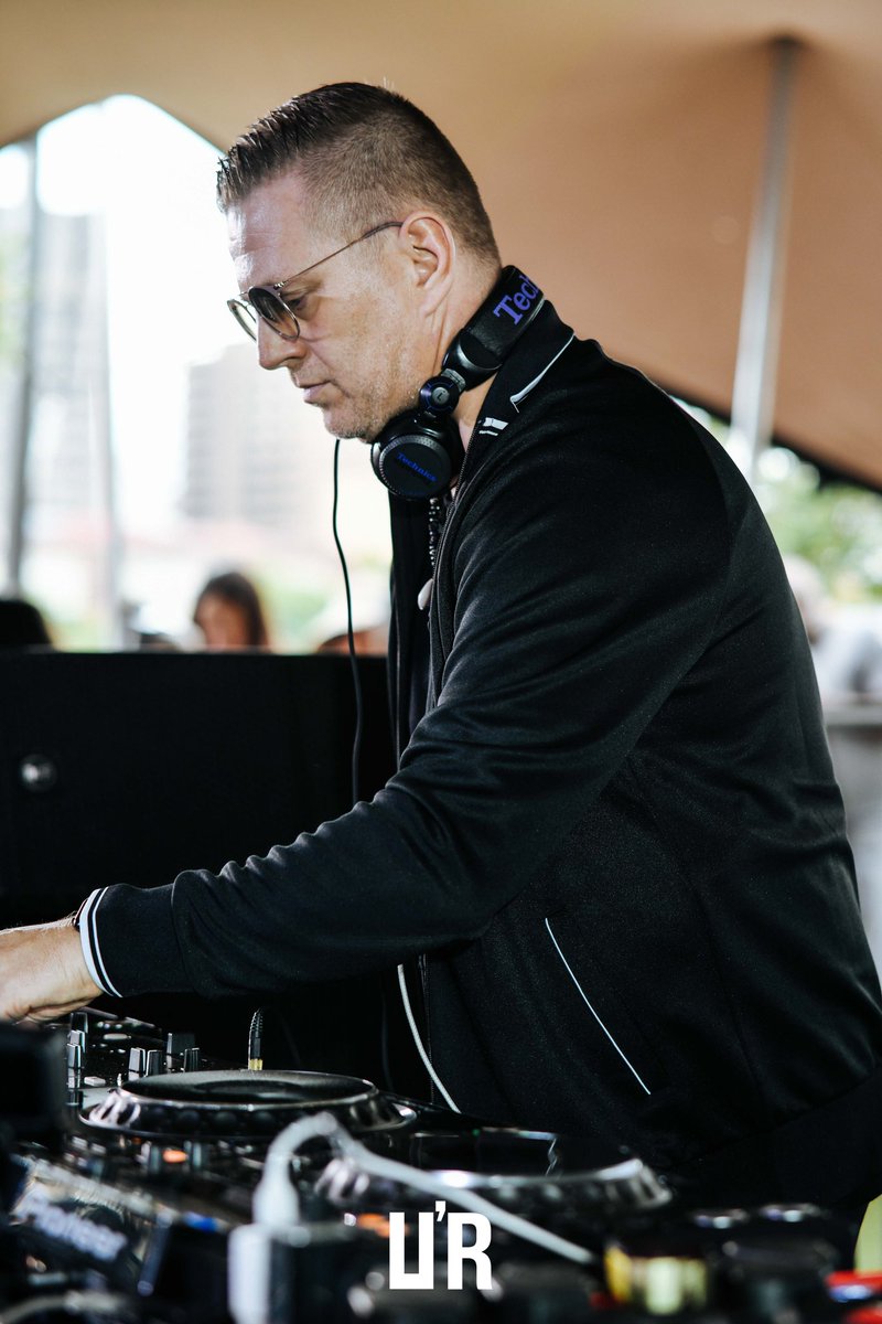 UR_home_'s tweet image. Was that a killer set or what ! 🙌🏾🔥 @pascalmorais 🙏🏾

#urchannelo is the place to be on a Friday 🕺🏾💃🏾