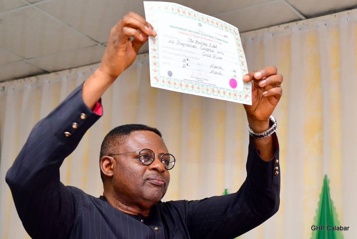 officialspbo's tweet photo. Today on the 31st Day of March, 2023, I took delivery of my certificate of return from the Independent National Electoral Commission(INEC).
I recognize my mandate as Governor to serve, lead and provide and I intend to do just that. https://t.co/MEOrKAopKP