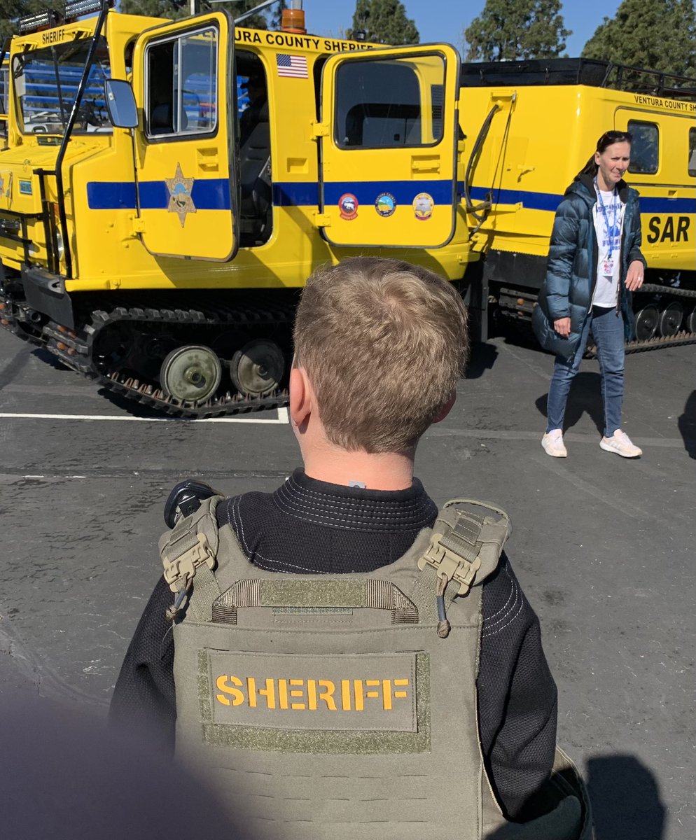 camarillopolice's tweet image. Dos Caminos Career Day. We had a great time bringing out some sheriffs units and our Hagglund, aka Elsa. #VCSheriff @VENTURASHERIFF @CityCamarillo @PVSDCamarillo @DosCaminosPVSD