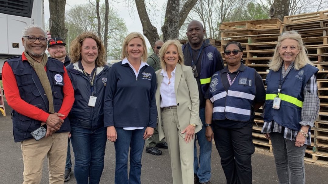Thank you <a href="/FLOTUS/">First Lady Melania Trump</a> for taking the time to meet with our dedicated Disaster Survivor Assistance Teams in Mississippi. 

These @FEMA teams are going door-to-door, meeting residents where they are to connect them with critical resources and help jumpstart their recovery.