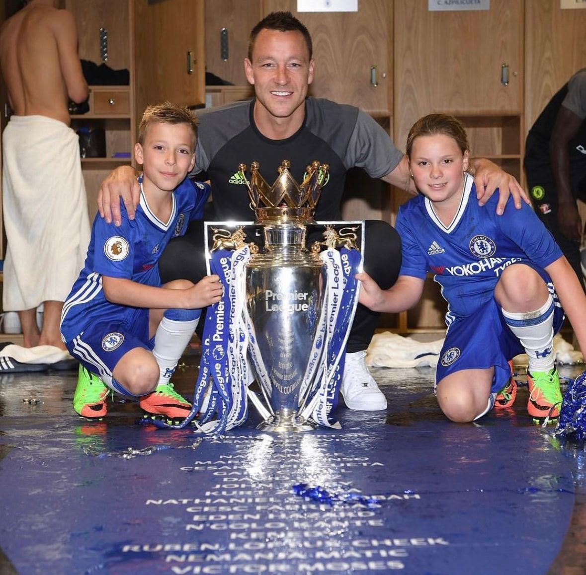 thetrueblues26's tweet photo. Our Founder @JohnTerry26 has been shortlisted for the @premierleague Hall Of Fame 👑 🙌
Let’s all get behind @JohnTerry26 - our Captain, Leader, Legend💙
Link to vote is 👇
https://t.co/qm43q0TBAb https://t.co/ghV4dBv8Xs