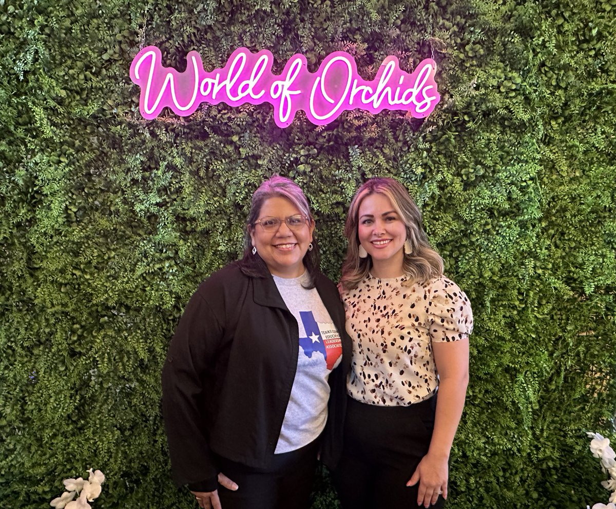 TeachBenitez's tweet photo. Always a great experience learning and growing in science education with my mentor and director @jhmoreno! #TSELA #ElemScience @GPCandI @TexasSciLeader https://t.co/wM8kizwwiN