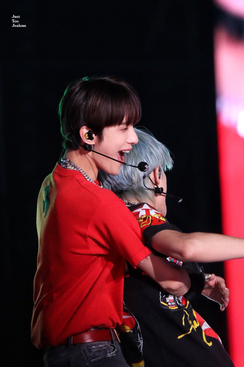 🐶🐯🤗

#정우 #마크
#JUNGWOO #MARK
#NCT127