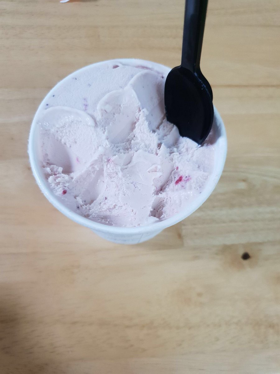 singingforest_k's tweet photo. It's So Tasty, Come and Chase Me
-written for @taebinfest!
-5600 words
-rated G

Daycare manager Soobin needed some tasty treats for his Children's Day celebration. He didn't expect to fall for the ice cream shop owner as well.

https://t.co/Fe0ZMfEk3Y https://t.co/WI3931F4r2