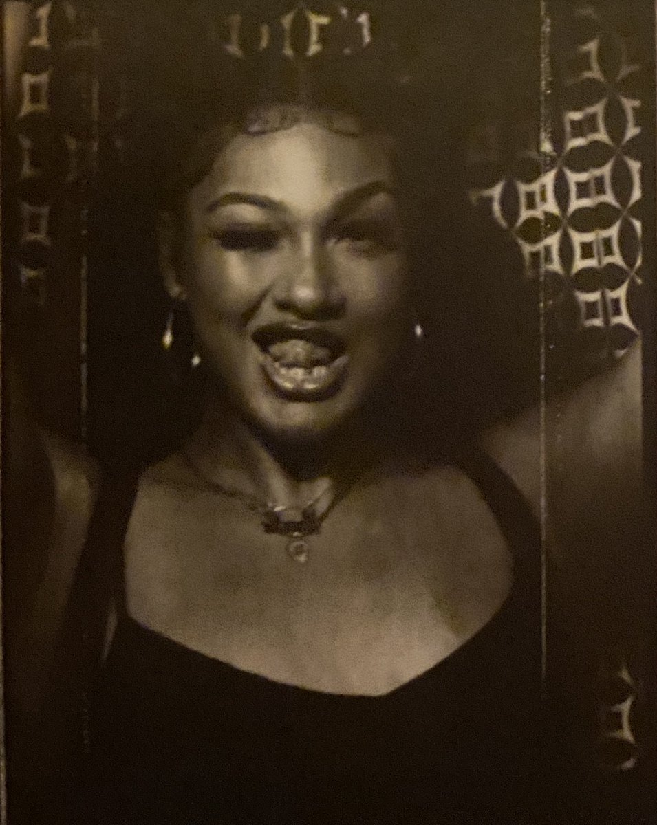 bigbaydavis's tweet image. I love a lil photo booth