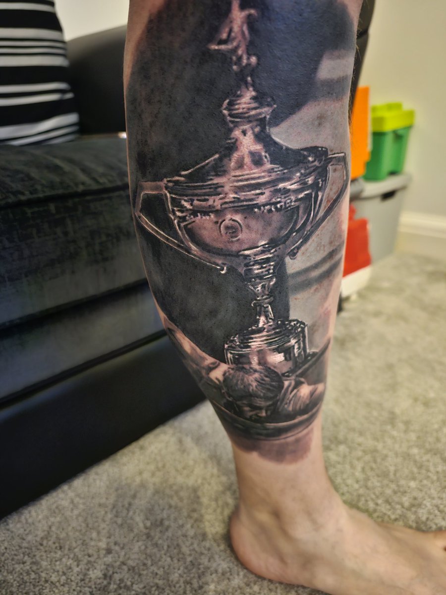 kirkswan86's tweet photo. The silver lady gets added to my snooker themed leg sleeve @WeAreWST #worldsnookertour #tattoo #legsleevetattoo https://t.co/h4a8SM7tKr