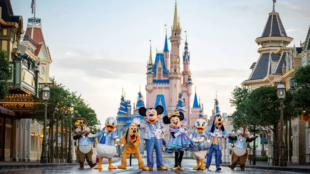 DAPs_Magic's tweet photo. Walt Disney World's 50th Anniversary Celebration Comes to an End https://t.co/vsHrU8BQaq
#wdw #wdw50th #waltdisneyworld https://t.co/FRg7nepfJL