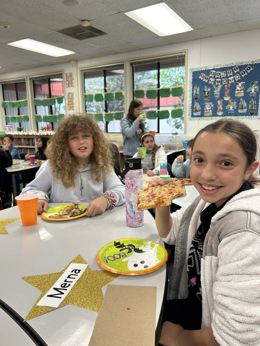 Celebrated our <a href="/VistaGrandeCV/">Vista Grande Cajon Valley</a> TEDEd speakers with some awards and pizza. They worked so hard this year and we are so proud of them!! 📣👏🏽 <a href="/bautistat27/">Tita Cordero-Bautista</a> <a href="/Miss_Ortiz_/">Mikaela Ortiz</a> <a href="/TEDxKidsElCajon/">@tedxkidselcajon</a>