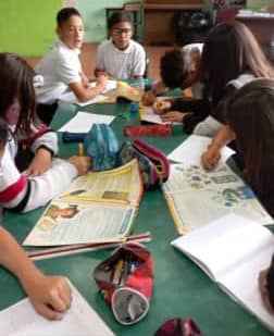 ZYSEGMIRANDA's tweet photo. #Miranda Estudiantes de 6° realizando actividades de comprensión lectora con la Revista Tricolor, la cual en 74 años sigue llenando de conocimiento y color la vida de los y las estudiantes. Coordinador de Formación del CDCE de Zamora. @NicolasMaduro @_LaAvanzadora @HectoRodriguez https://t.co/Wuzl50CGLn